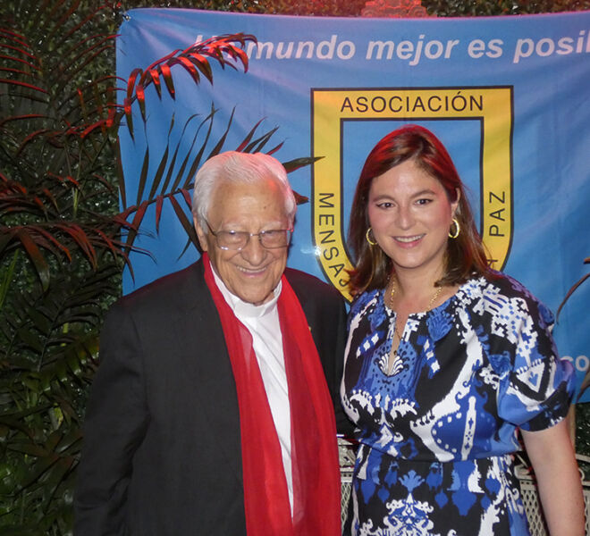 CHABELI-Y-EL-PADRE-ANGEL-PHOTOCALL